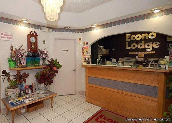 Econo Lodge McDonough Interior foto